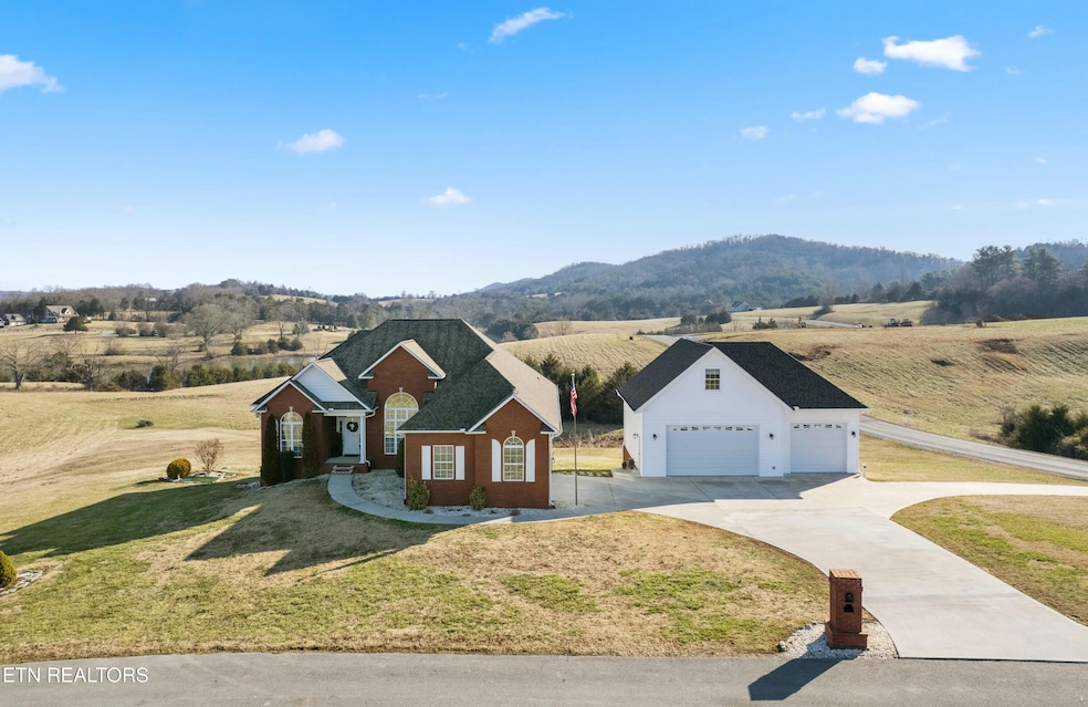 108 Fishers Loop