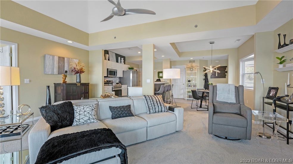 Your new luxury condo at the LAKE!