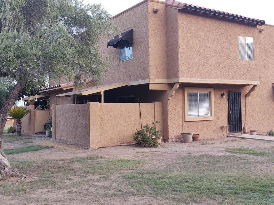 720 E Cochise Dr unit B, Phoenix, AZ 85020 - photo 1