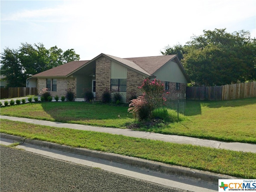 1003 Rhonda Lee St, Copperas Cove, TX 76522 - photo 1