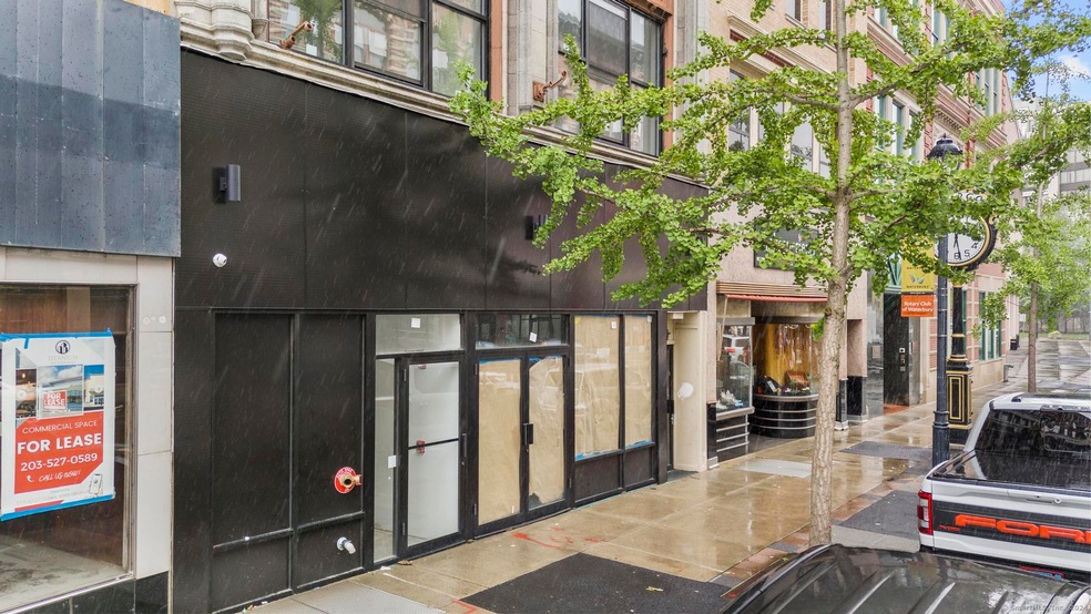 111 Bank St unit 3C, Waterbury, CT 06702 - photo 1