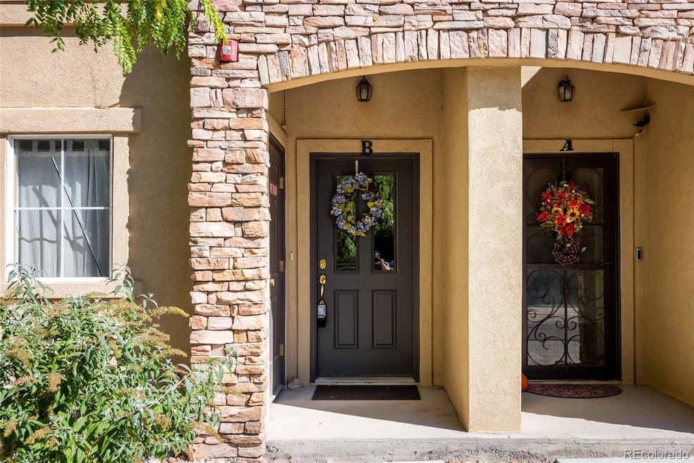 1012 Sonoma Cir unit 5B, Longmont, CO 80504 - photo 1