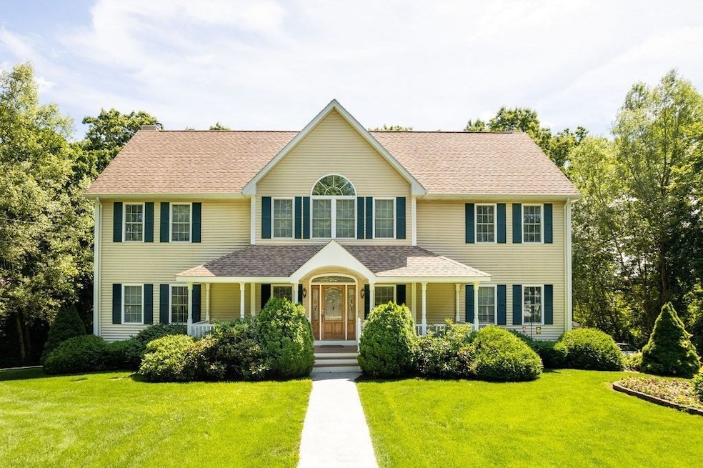 24 Carolyn Ct, Swansea, MA 02777 - photo 1