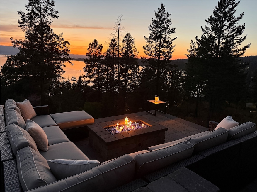 Evening Entertaining or Peaceful Retreat Firepit Plumbed with Natural Gas