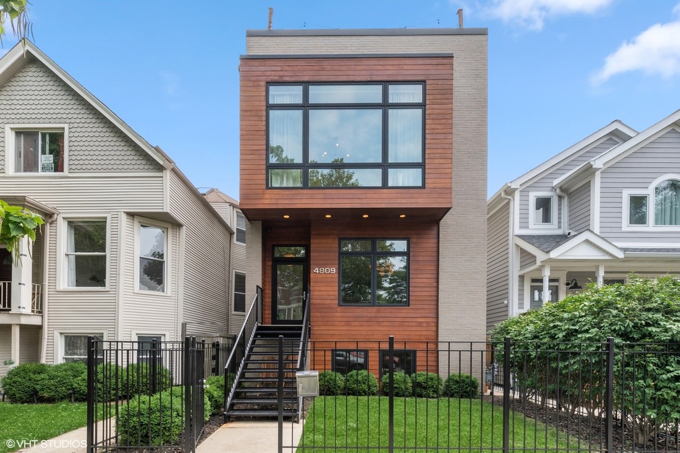 4809 N Seeley Ave, Chicago, IL 60625 - photo 1