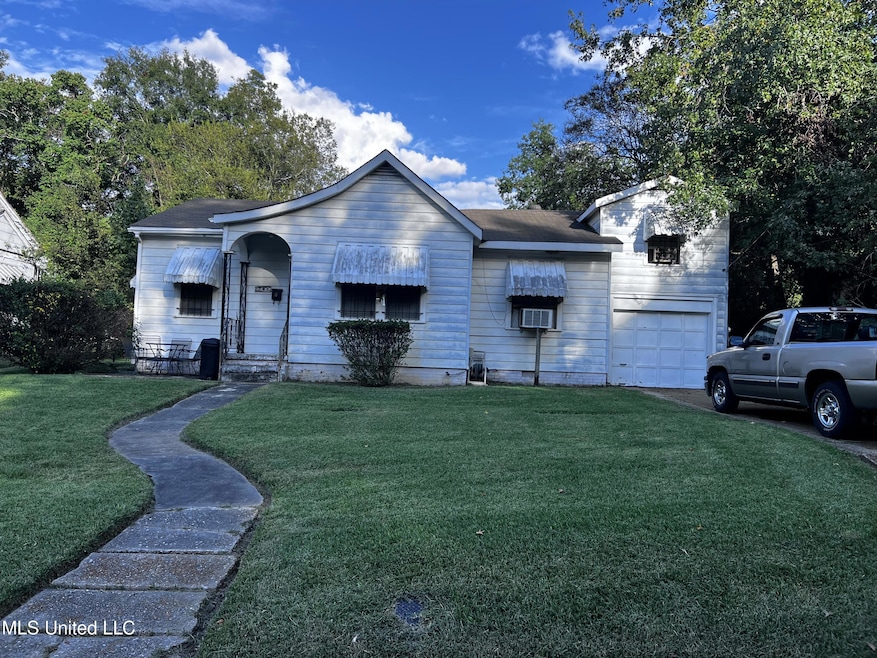 742 Brandon Ave View front