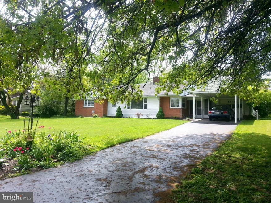 18821 Rolling Rd, Hagerstown, MD 21742 - photo 1