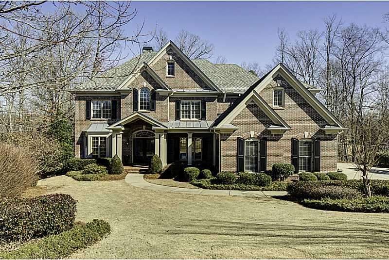 Exterior Front. The beautiful David Whitehurst cul