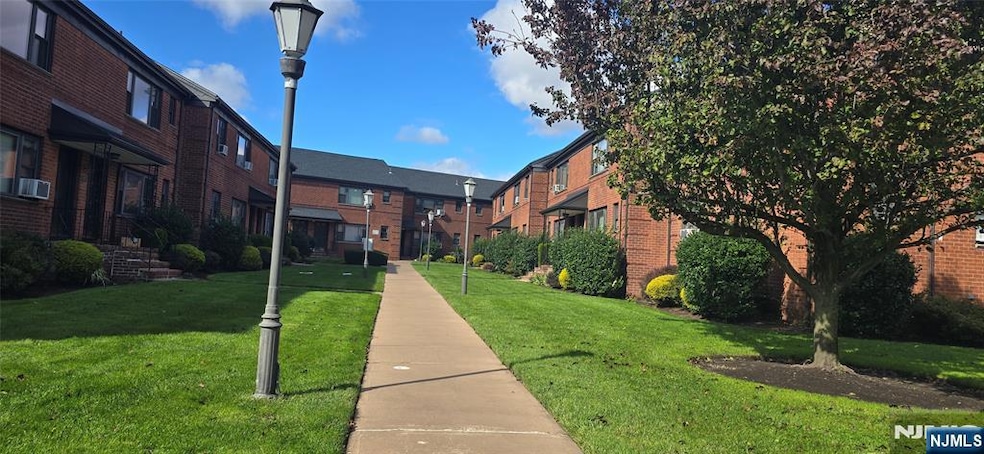 2173 N Central Rd unit C, Fort Lee, NJ 07024 - photo 1