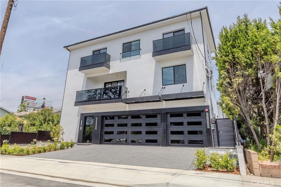 For Sale $3,395,000 • Co-Listing Agent