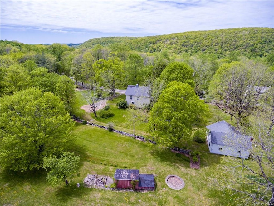 233 Salem Rd, Pound Ridge, NY 10576 - photo 1