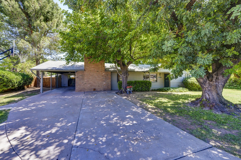 1017 E Ocotillo Rd