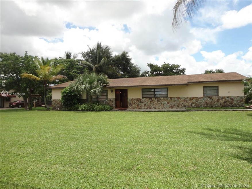 7430 SW 39th St, Davie, FL 33314 - photo 1