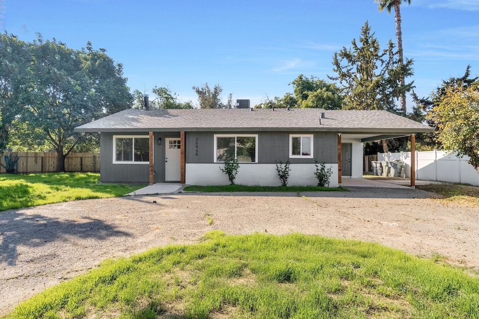 26958 John F. Kennedy Ct, Madera, CA 93637 - photo 1