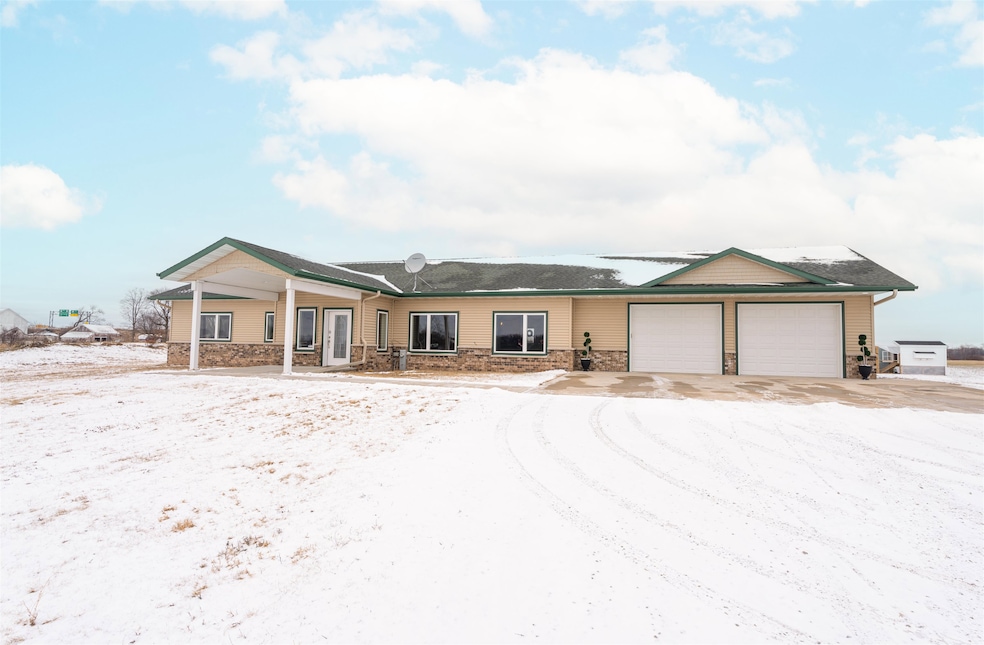 W Large Garage & Extra wide doors and hallways