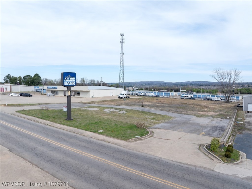 112 W Pointer Trail, van Buren, AR 72956 - photo 1