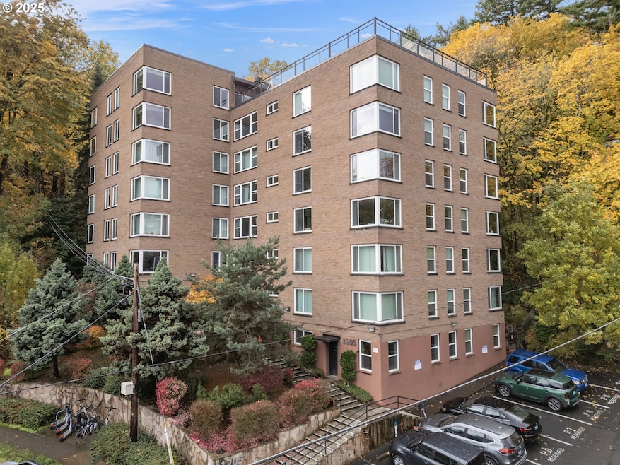 Cardinell View unit 102, Portland, OR 97201 - photo 1