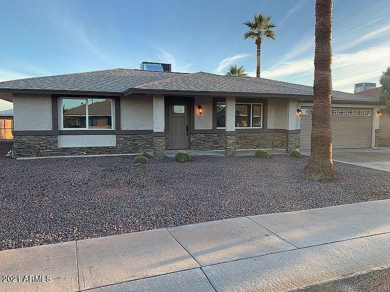 Front 1- Desert Forest Cir