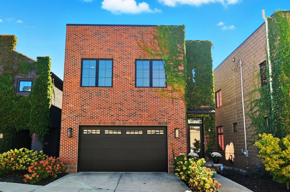 249 E Greenwood Ave, Columbus, OH 43201 - photo 1