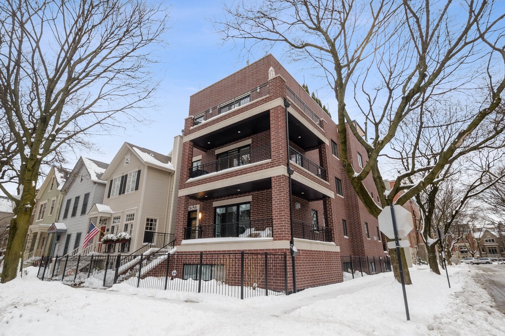 2656 N Wayne Ave unit 2, Chicago, IL 60614 - photo 1
