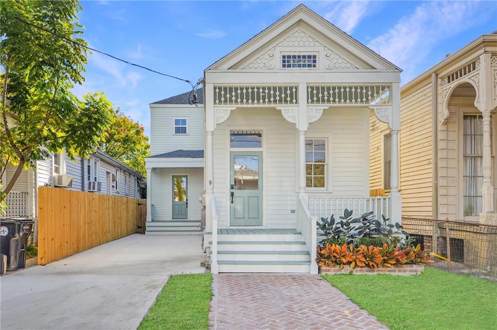 For Sale $1,225,000 • Co-Listing Agent