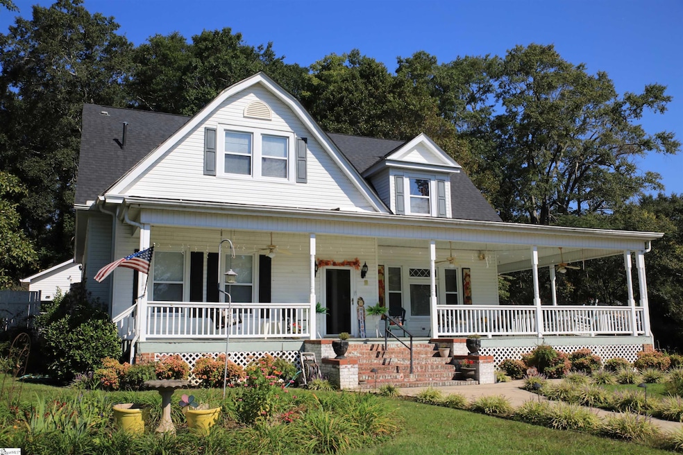 711 NE Main St, Easley, SC 29640 - photo 1