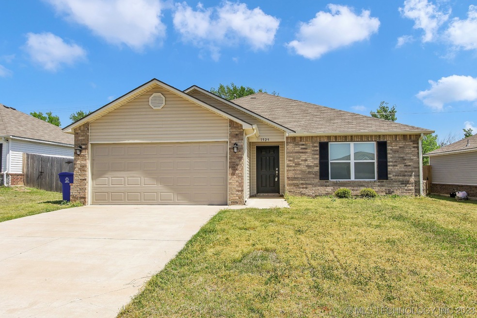 1529 S 31st St, Broken Arrow, OK 74014 - photo 1