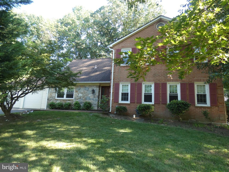 9003 Streamview Ln, Vienna, VA 22182 - photo 1