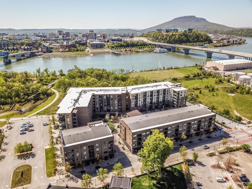 One Northshore Complex