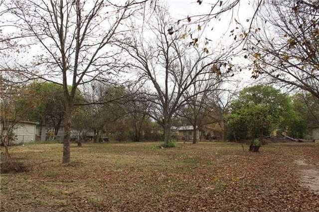 318 Laredo St, San Marcos, TX 78666 - photo 1