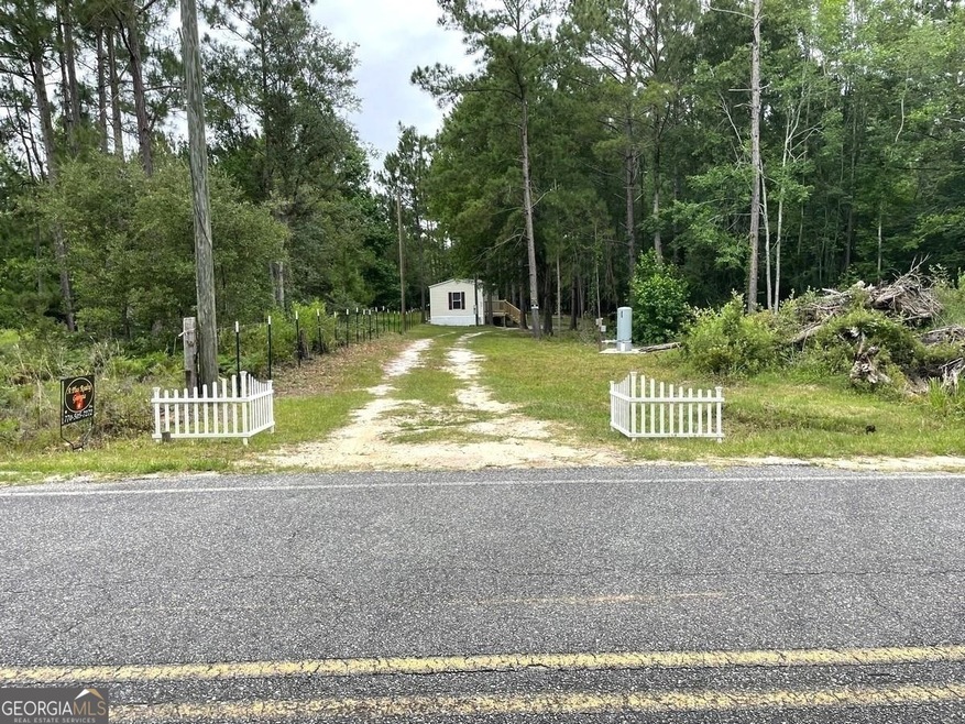 245 Meadowbrook Ln, Douglas, GA 31533 - photo 1