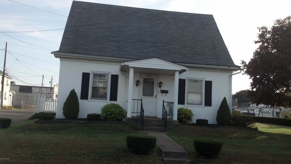 438 Monroe St, Berwick, PA 18603 - photo 1