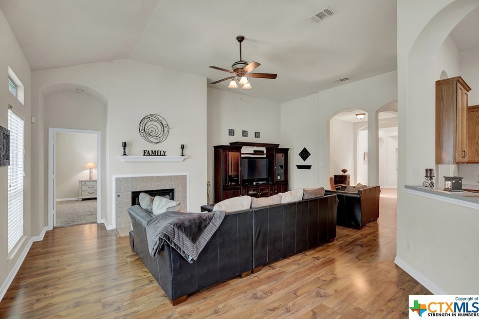 845 Fair Ln, New Braunfels, TX 78130 - photo 1