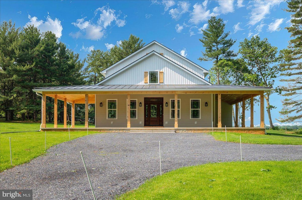 460 Shade Tree Ln, Shenandoah Junction, WV 25442 - photo 1