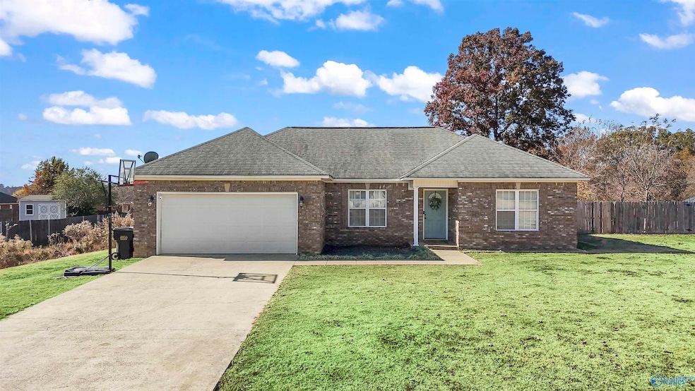 150 Kaylee Loop, Hartselle, AL 35640 - photo 1