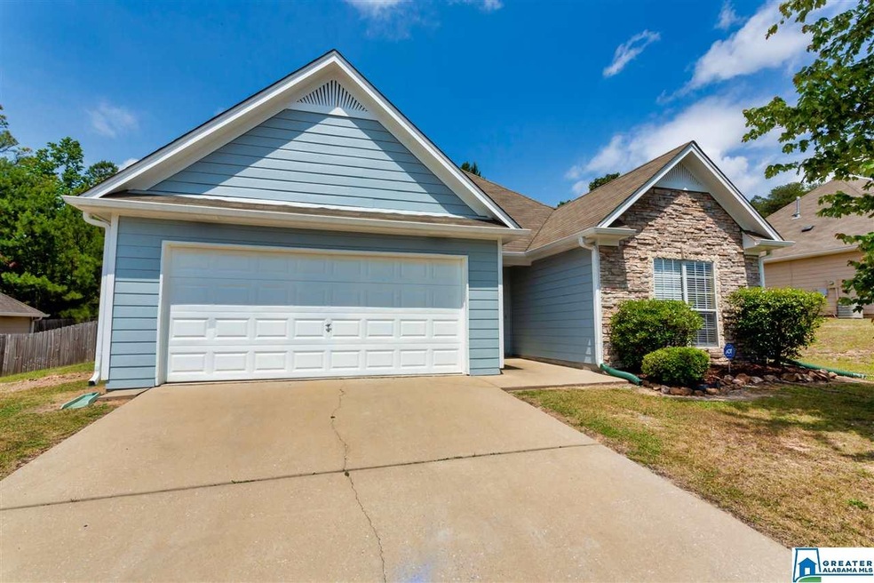 508 Camden Cove Cir, Calera, AL 35040 - photo 1