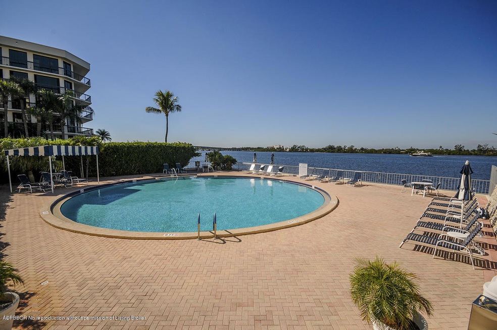 01 Pool View