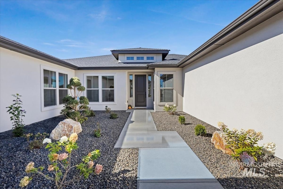 2061 N Peakhurt Ave, Kuna, ID 83634 - photo 1