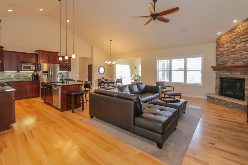 835 Augusta Dr, Oregon, WI 53575 - photo 1