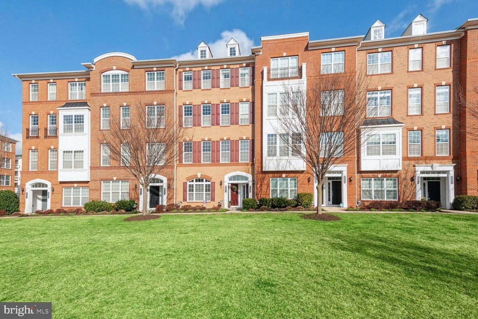 43019 Clarks Mill Terrace unit 806, Ashburn, VA 20148 - photo 1