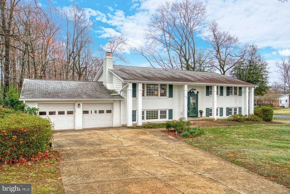 4129 Doveville Ln, Fairfax, VA 22032 - photo 1