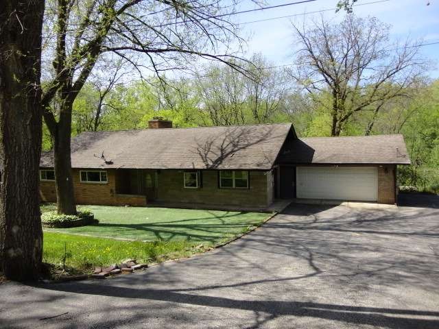 178 Lake Shore Dr, Carpentersville, IL 60110 - photo 1