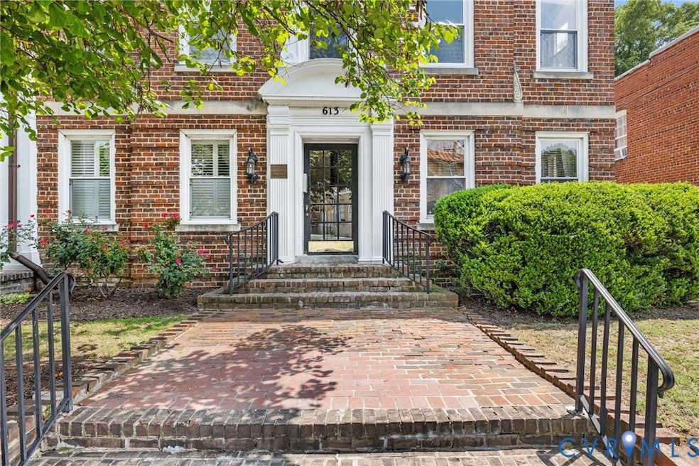 613 Roseneath Rd unit 3, Richmond, VA 23221 - photo 1