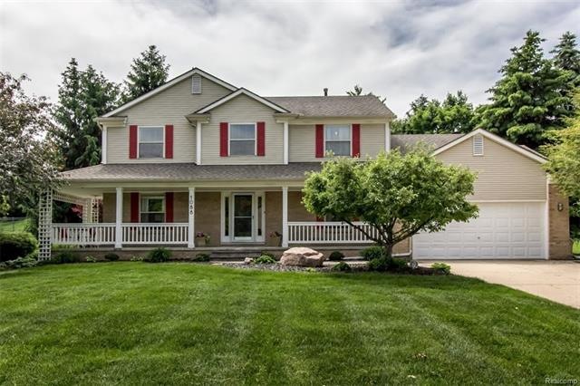 1088 Ridgeview (1 of 38).jpg