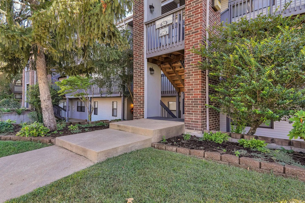 170 Bunker Ridge Unit 12