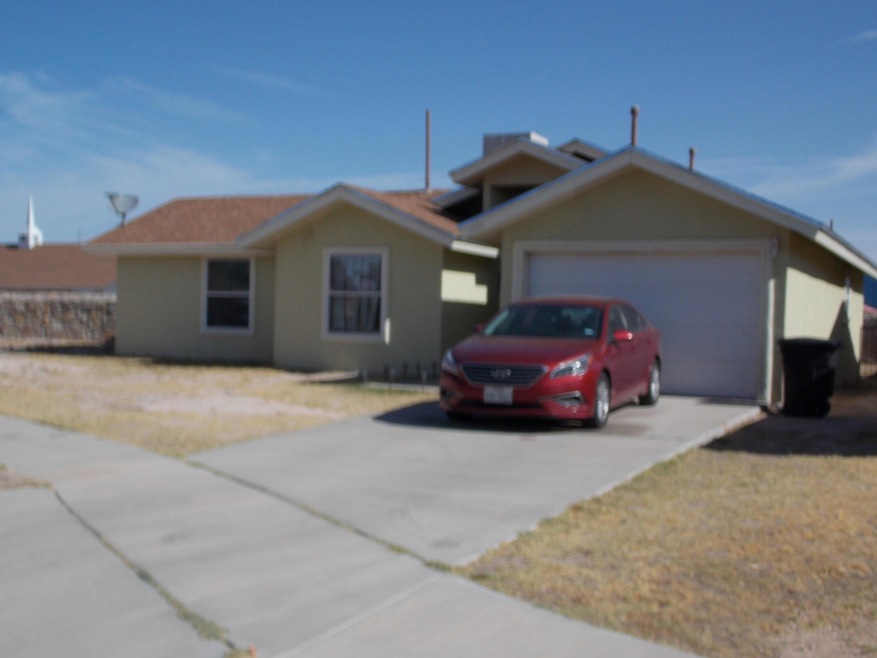 15311 Woodhill Ct, Horizon City, TX 79928 - photo 1