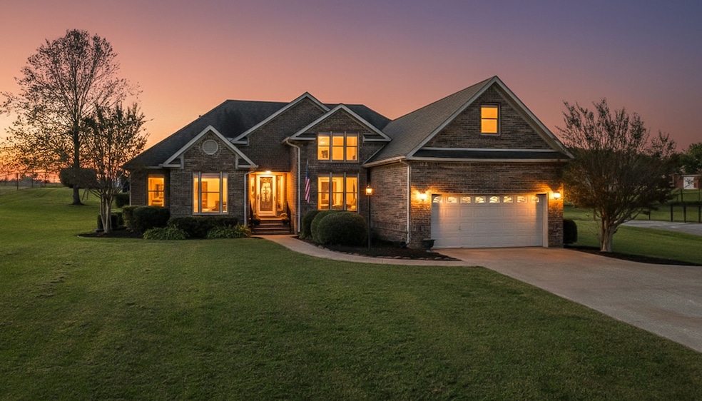 7 Elizabeth Cir, Fayetteville, TN 37334 - photo 1