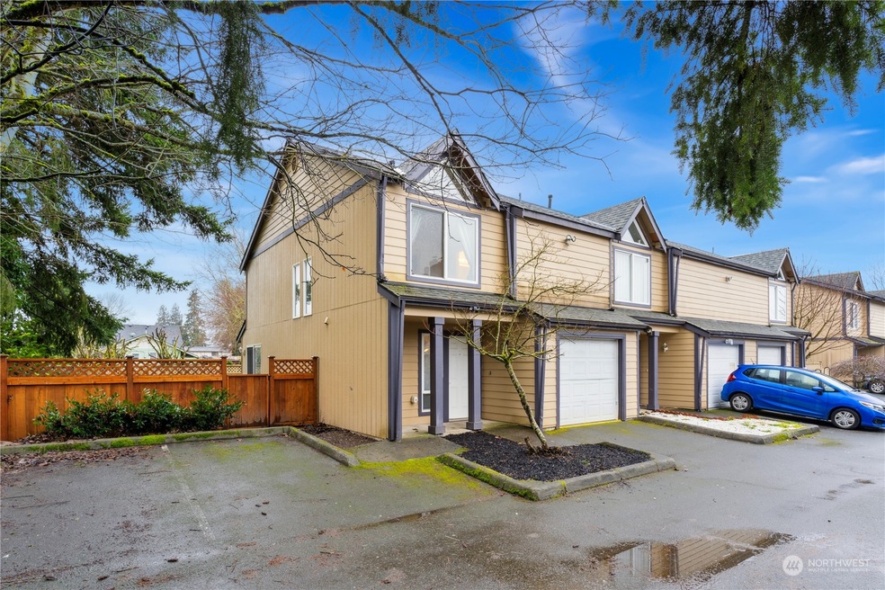 2436 I St NE unit G, Auburn, WA 98002 - photo 1