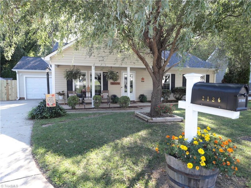 Lovely home that backs up to the greenway