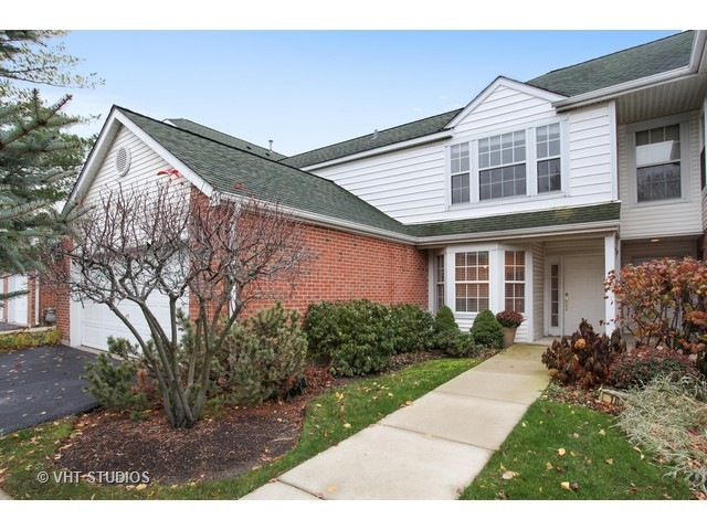 105 Hampton Blvd unit 105, Lake Bluff, IL 60044 - photo 1